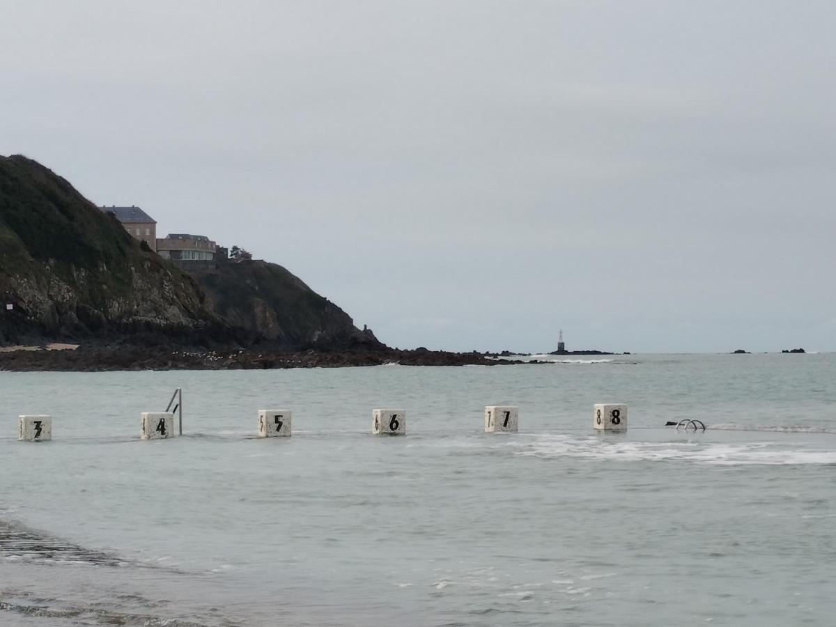 Entre Mer Et Montagne Granville Exteriér fotografie
