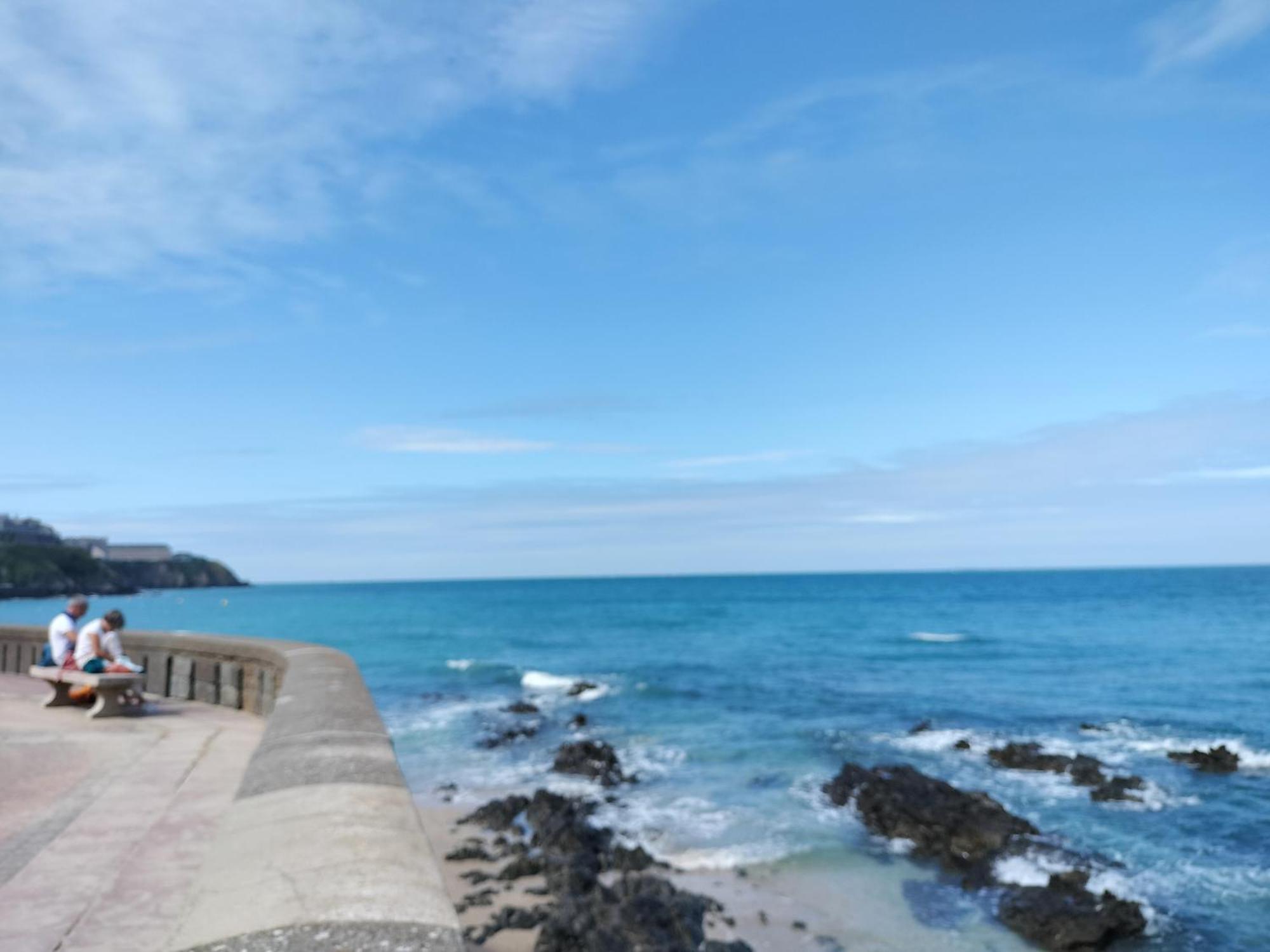 Entre Mer Et Montagne Granville Exteriér fotografie